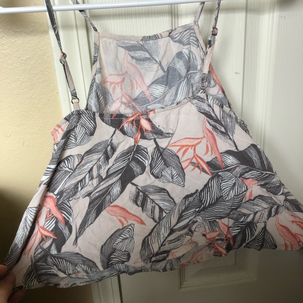 Crop top - Picture 2 of 3